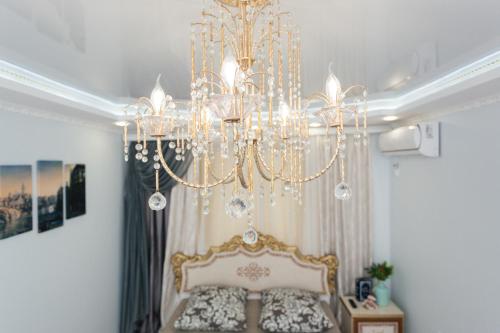 Ένα ή περισσότερα κρεβάτια σε δωμάτιο στο De LUXE apartments Centr 1 floor