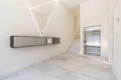 THE RENTALS COLLECTION - GLORIA