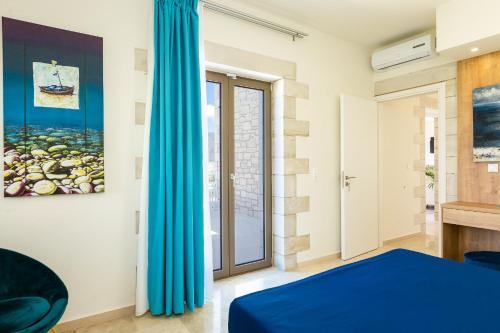 Katil atau katil-katil dalam bilik di Thalmargia Villas, Ultimate Peace & Privacy, By ThinkVilla