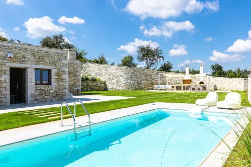 Kolam renang di atau dekat dengan Thalmargia Villas, Ultimate Peace & Privacy, By ThinkVilla