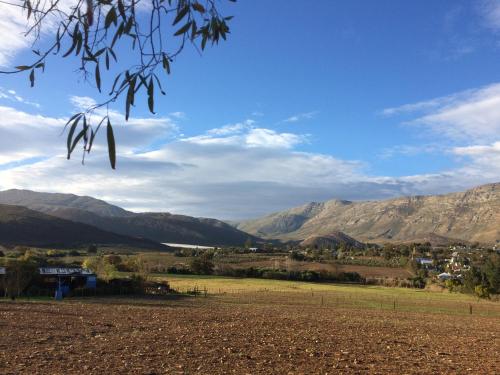 a view of a valley with mountains in the background at The Cottage 39 Steyn in Barrydale