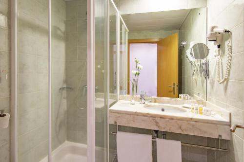 Ванная комната в Luna Esperanca Centro Hotel