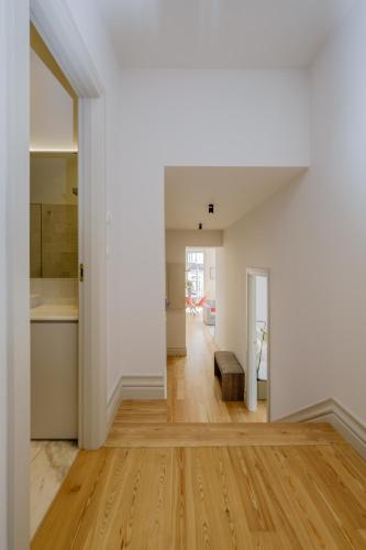 BOUTIQUE Rentals-Kihara’s Ribeira Apt with great views