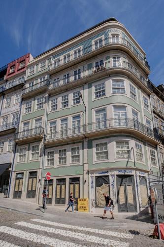 BOUTIQUE Rentals-Kihara’s Ribeira Apt with great views