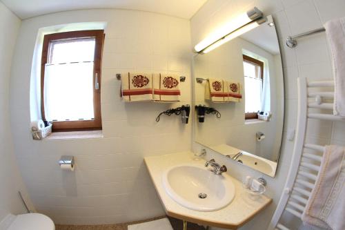 Koupelna v ubytování Gästehaus Burgi