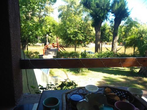 Taman di luar Gaia Hostal