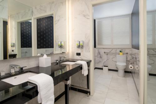 Staypineapple, An Elegant Hotel, Union Square Image