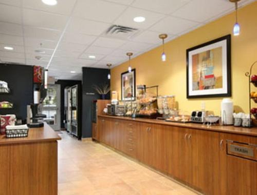 Παροχές για τσάι/καφέ στο Microtel Inn & Suites Chili/Rochester