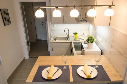 A kitchen or kitchenette at Harrison(e)