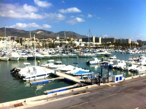 "VIVE BENALMÁDENA LUXE PUERTO MARINA" primera linea de playa