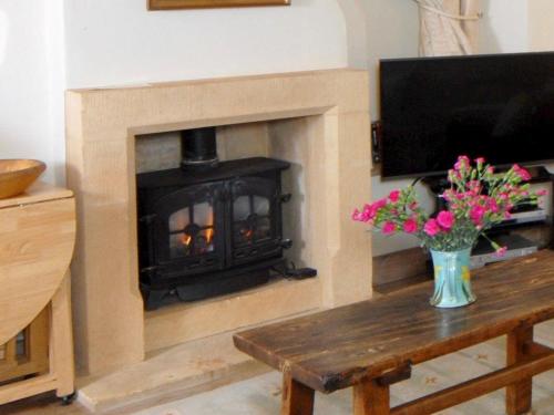 A television and/or entertainment center at Glebe Cottage 
