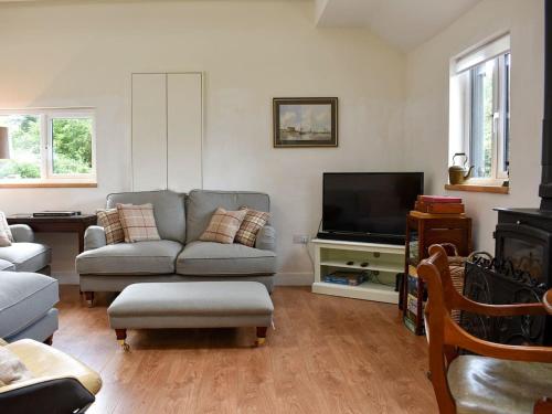 A seating area at Grove Wood Cottage 