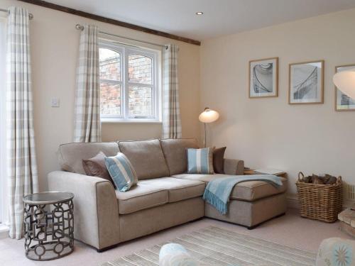 A seating area at Gardeners Cottage 