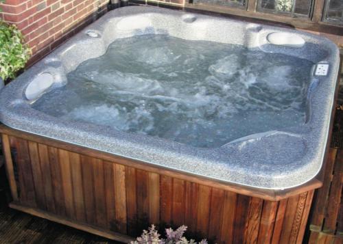 Spa and/or other wellness facilities at Hobbis House 