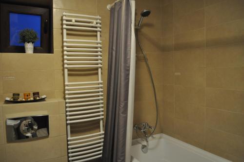 Phòng tắm tại Sleep & Fly Apartment