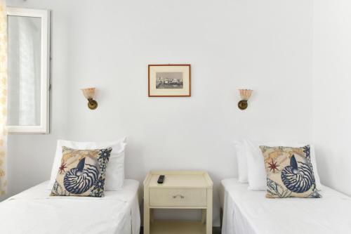 Hara Studios and Apartments