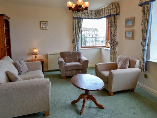 A seating area at Farne Haven 