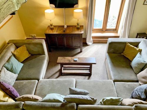 A seating area at Cokaynes 