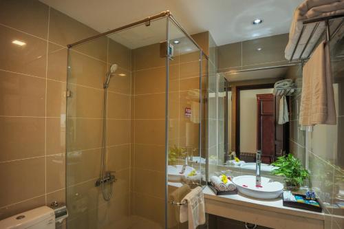Phòng tắm tại Cuu Long Hotel