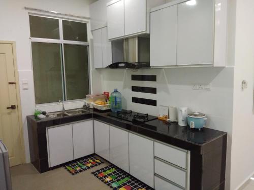 Dapur atau dapur kecil di Z&M homestay