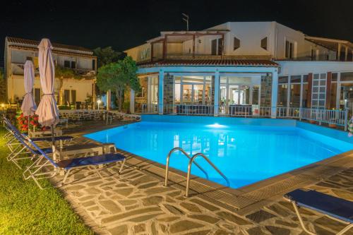 The swimming pool at or close to Samothraki Village Hotel