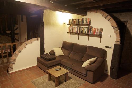 A seating area at Hotel Rural Llerau