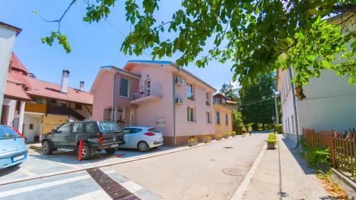 El barri de l'apartament o un barri que hi ha a prop