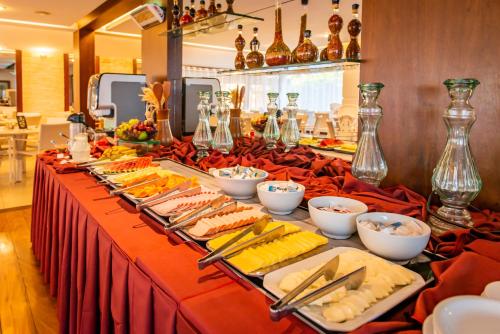 Mad på resortet eller i nærheden