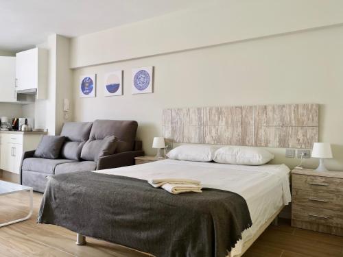 Posteľ alebo postele v izbe v ubytovaní Guajara Modern Studio