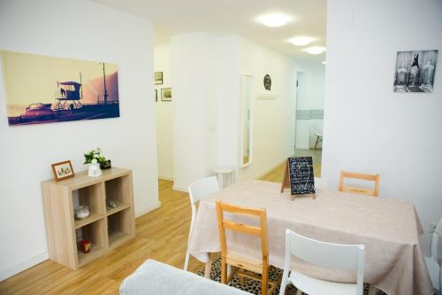 Enviable Location at Port Denia - Walk to Marineta Casiana Beach