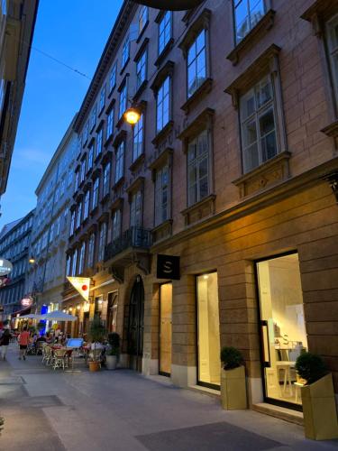 Apartments Stephansplatz by ALPAMI