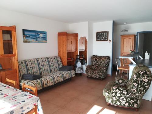 Photo de la galerie de l'établissement T2 balcon vue mer parking et entrée sécurisés tout à pied, à Quiberon