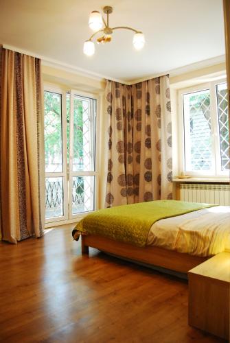 Säng eller sängar i ett rum på Bed & Breakfast Sielce Warszawa