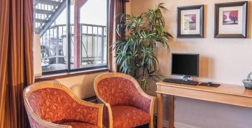 Ashland Valley Inn – Photos 3