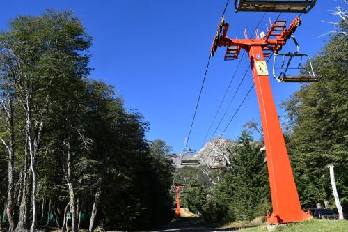 Un paisaje natural cerca del chalet de montaña