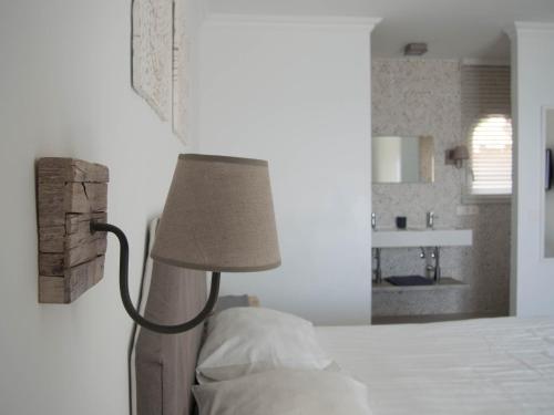 Postel nebo postele na pokoji v ubytování Frontline villa, five star deluxe