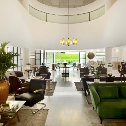 Un lugar para sentarse en Lily & Bloom Boutique Hotel