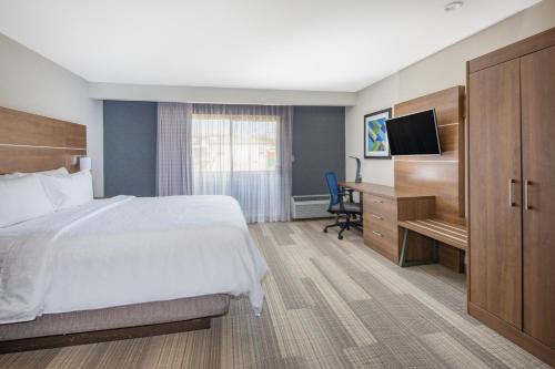 Holiday Inn Express San Diego Airport-Old Town, an IHG Hotel Image