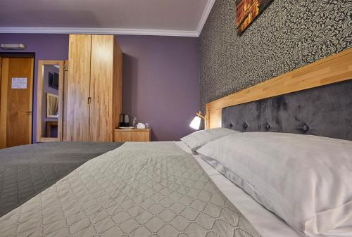 Cama o camas de una habitación en Fifth Ocean SPA Hotel