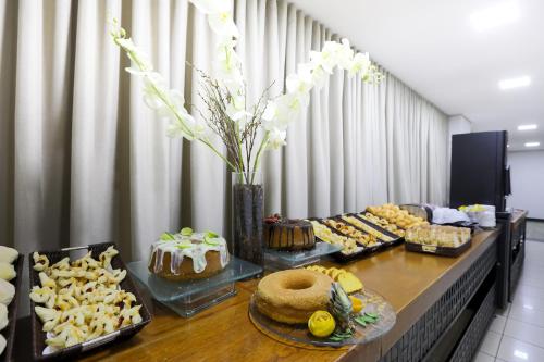 Makanan di atau berdekatan hotel