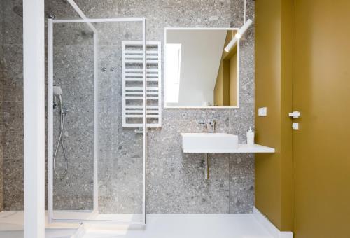 Kúpeľňa v ubytovaní Colors Apartments Zator - tylko 10 minut piechotą od Energylandii