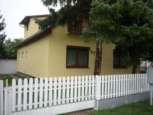 Gallery image of Judit's Guest House in Fonyód
