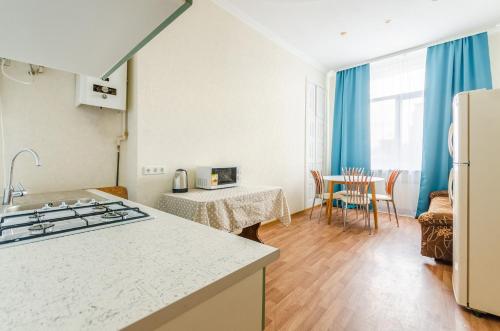 Postel nebo postele na pokoji v ubytování Шикарная видовая 2-комнатная квартира в Центре Киева