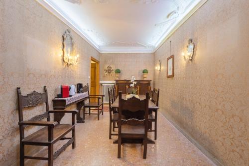 Gallery image of Hotel Mezzo Pozzo in Venice