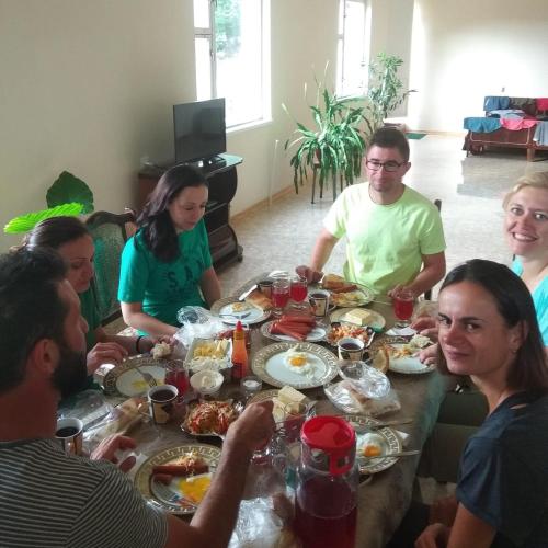 Comida en la casa de huéspedes o alrededores