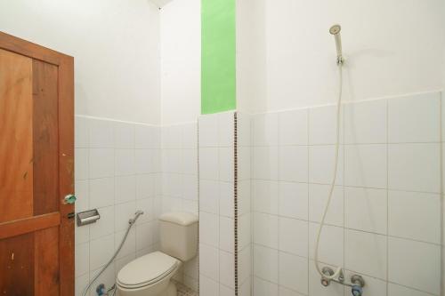 Gallery image of RedDoorz @ Tuktuk Danau Toba in Tuk Tuk