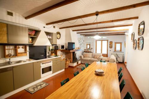 A kitchen or kitchenette at Il Rifugio