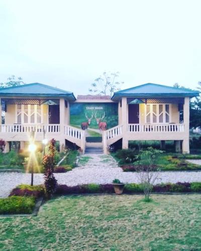 Jardin de l'établissement Tharu Mahal