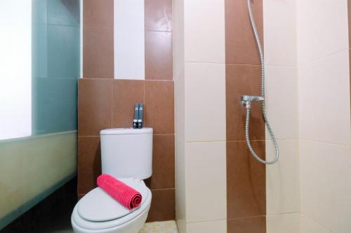 Φωτογραφία από το άλμπουμ του Compact Studio Saladdin Mansion Apartment By Travelio σε Depok
