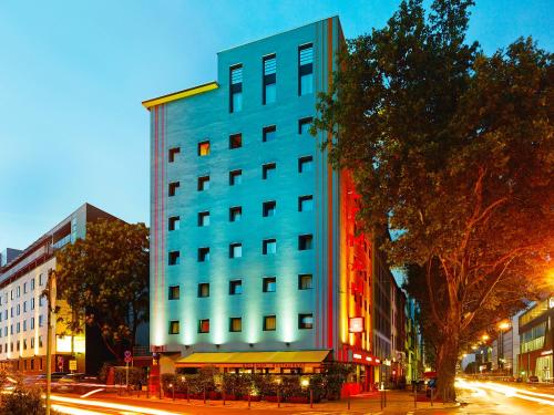 フランクフルト・アム・マインにある25アワーズ ホテル ザ ゴールドマンのギャラリーの写真